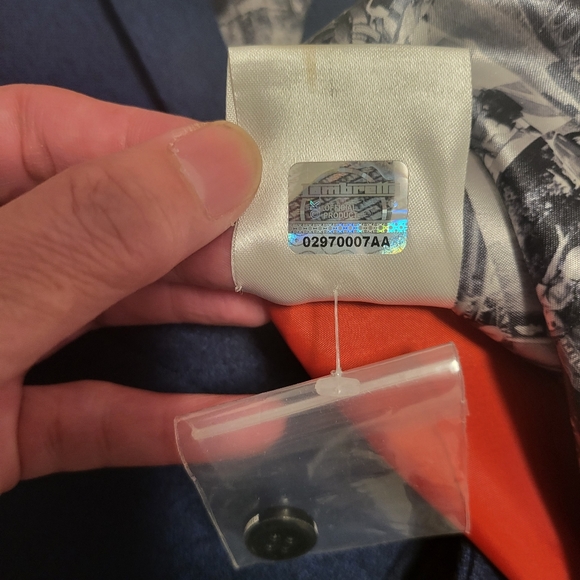 LAMBRETTA Tailored Vest with Notch Lapel - Picture 7 of 8